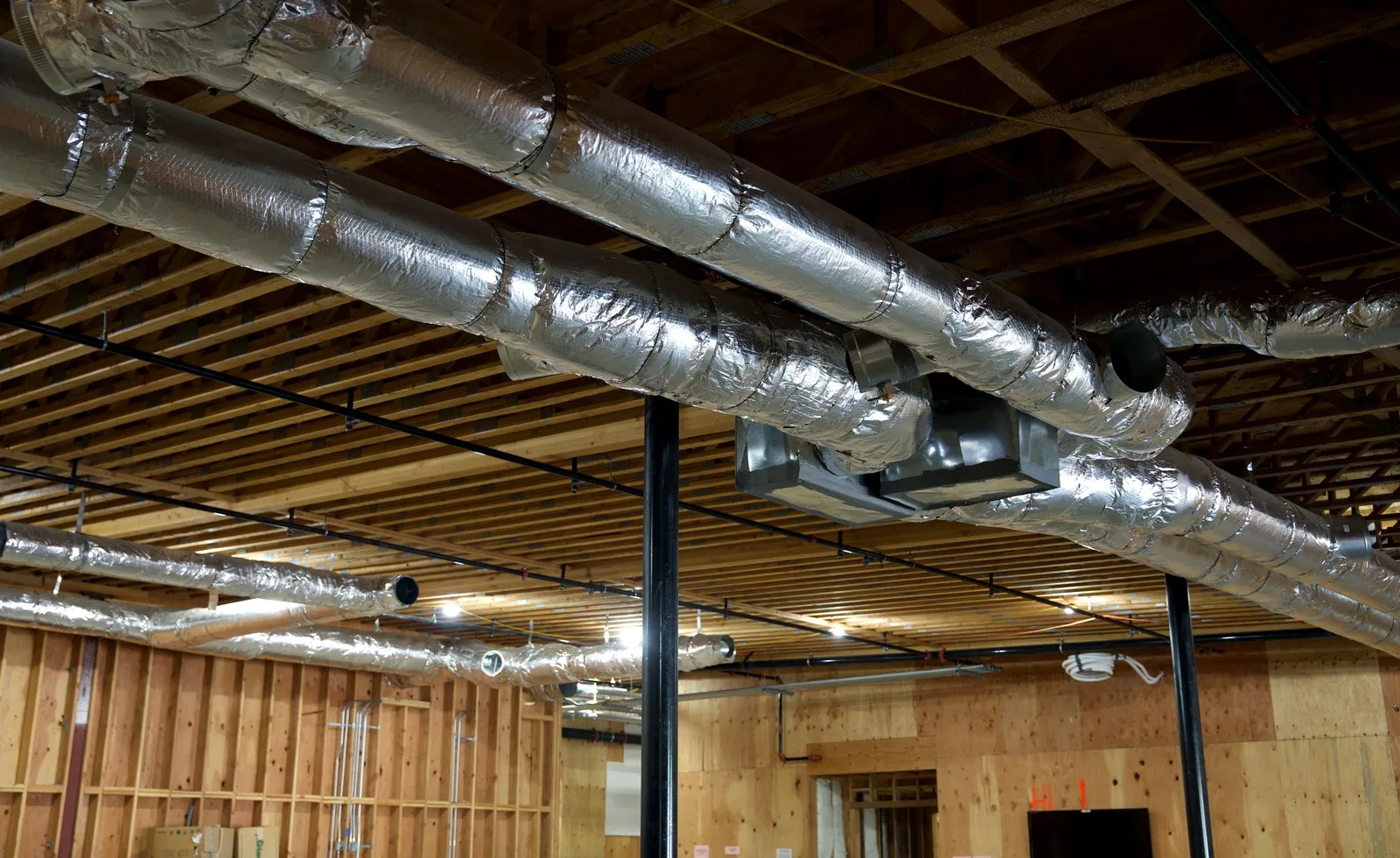 Commercial duct design and routing during HVAC design-build work